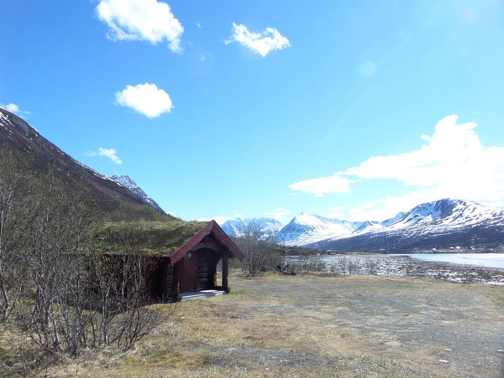 فيلا Lyngen Fjordcamp Nord-Lenangen المظهر الخارجي الصورة