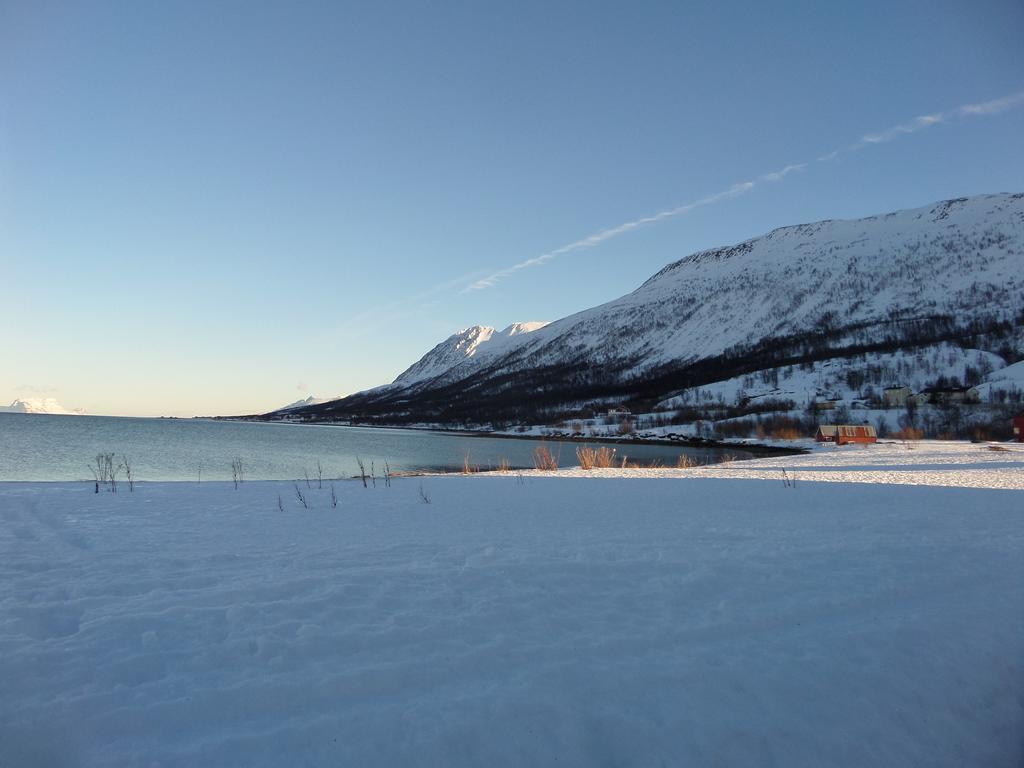 فيلا Lyngen Fjordcamp Nord-Lenangen المظهر الخارجي الصورة