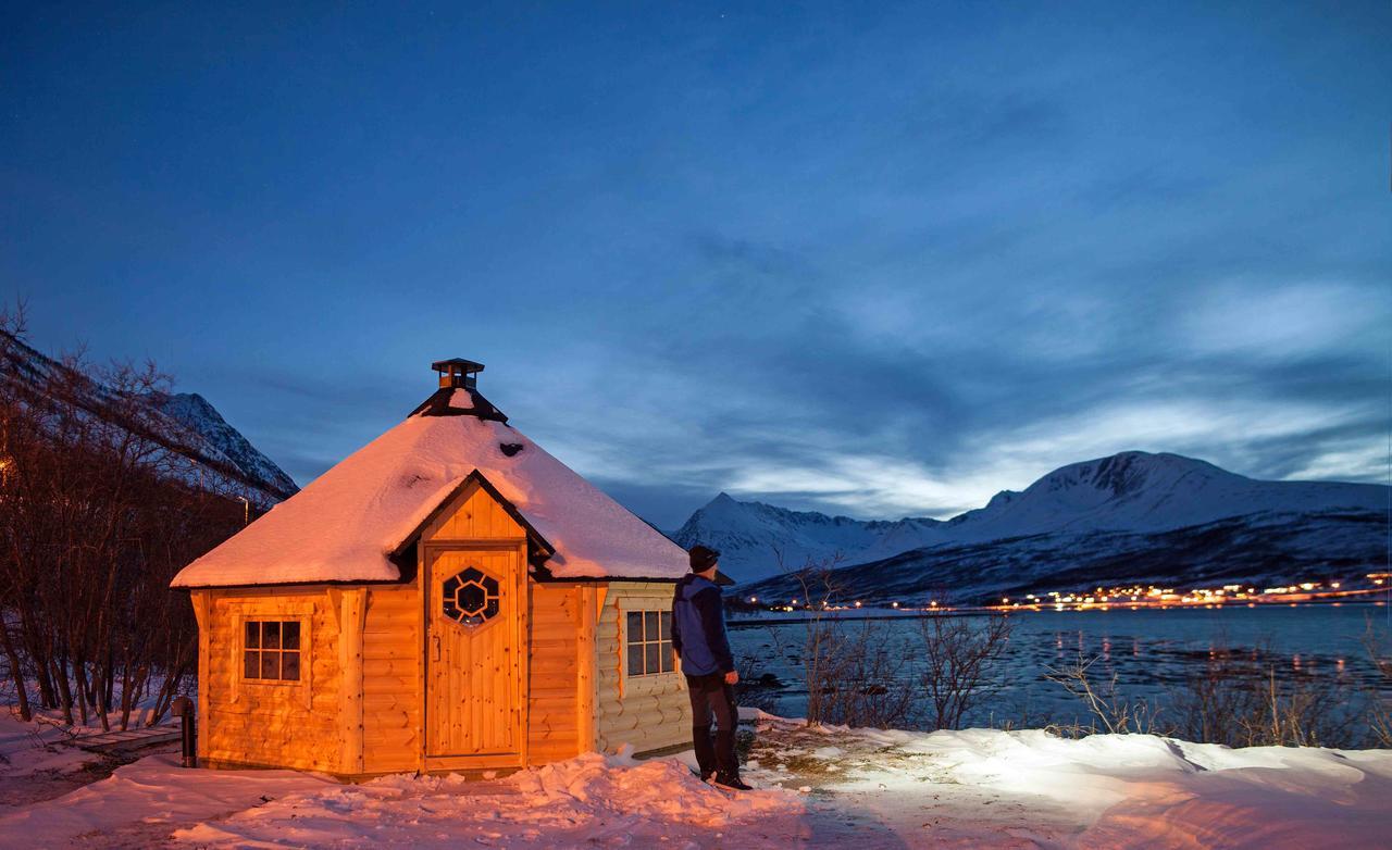 فيلا Lyngen Fjordcamp Nord-Lenangen المظهر الخارجي الصورة